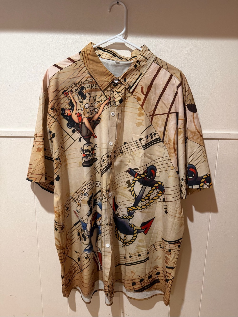 Vintage-Inspired Beige Short-Sleeve Button-Up Shirt with Nautical & Pinup Print